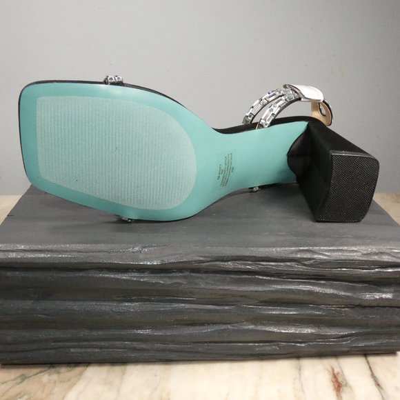 NiB SEXY SPARKLING Betsey Johnson Women's Scott Heeled Sandal Black 9 - Picture 13 of 14